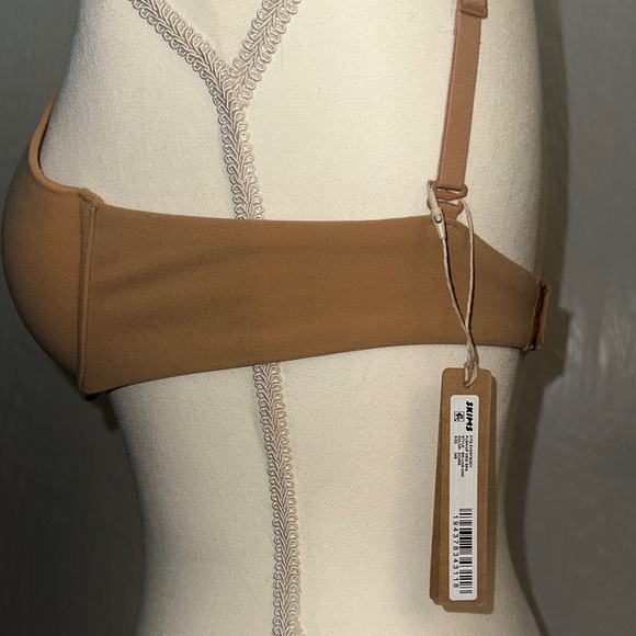 SKIMS Tan Smooth Molded Cup Bra - Picture 2 of 3
